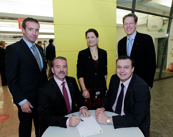 Michael-Grant-Renault-Signing-copy2